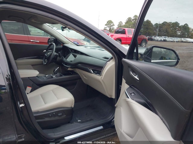 2021 CADILLAC XT4 1GYAZAR44MF063590 Photo 4