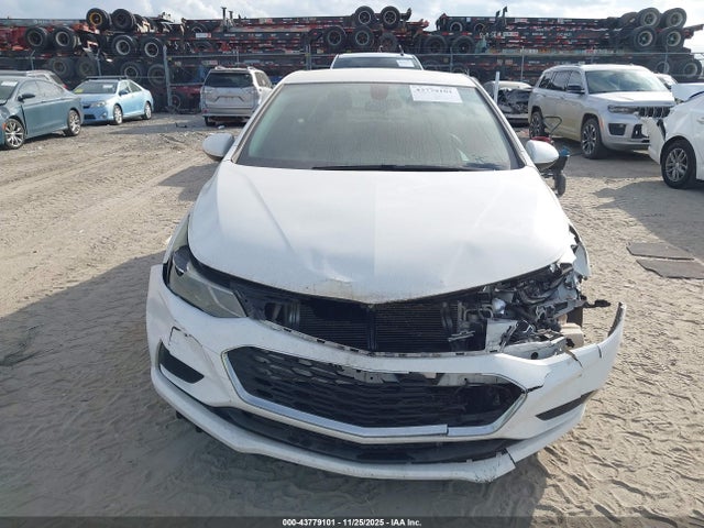 1G1BE5SM5H7246092 Chevrolet Cruze Lt Auto