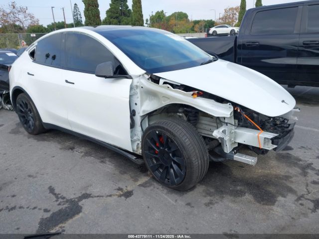 2022 TESLA MODEL Y 7SAYGDEE8NF386043