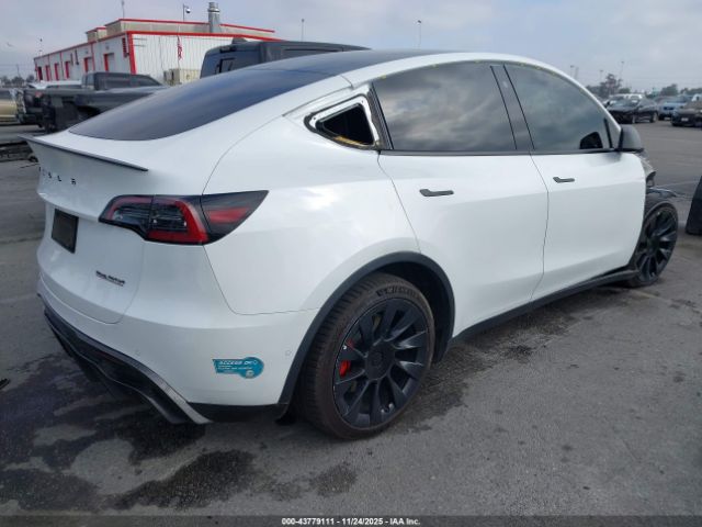 2022 TESLA MODEL Y 7SAYGDEE8NF386043 Photo 3