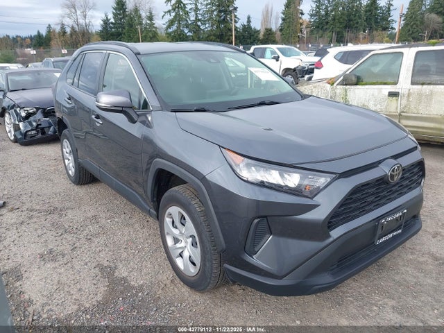 Toyota RAV4 LE 2021 JTMG1RFV0MD078487 главное изображение
