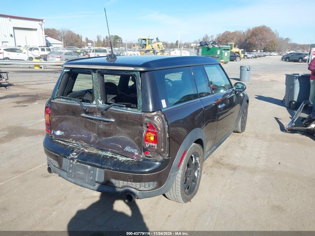 2008 MINI COOPER S CLUBMAN WMWMM335X8TP87786 Photo 3
