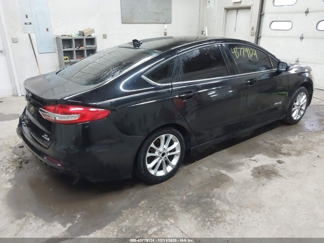 2019 FORD FUSION HYBRID 3FA6P0LU6KR263087 Photo 3