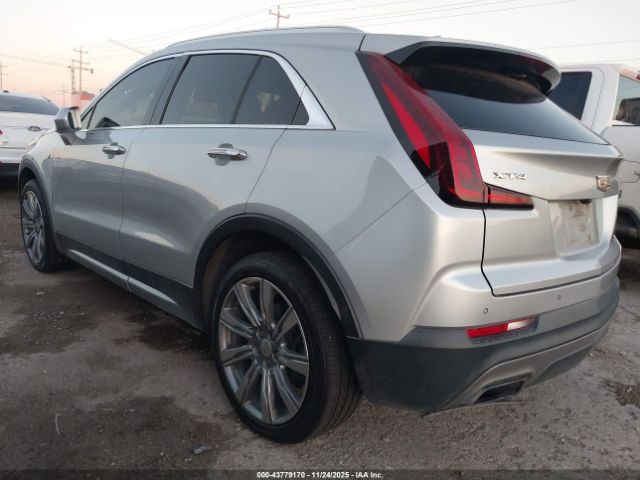 2019 CADILLAC XT4 1GYFZCR49KF212879 Photo 2