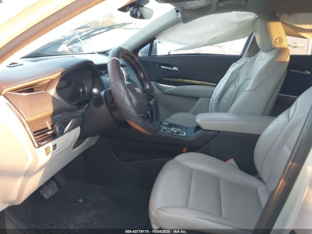 2019 CADILLAC XT4 1GYFZCR49KF212879 Photo 4