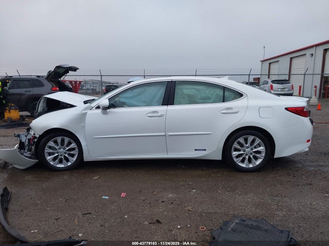 Lexus ES 300H 2014 JTHBW1GG9E2055721 Image 14