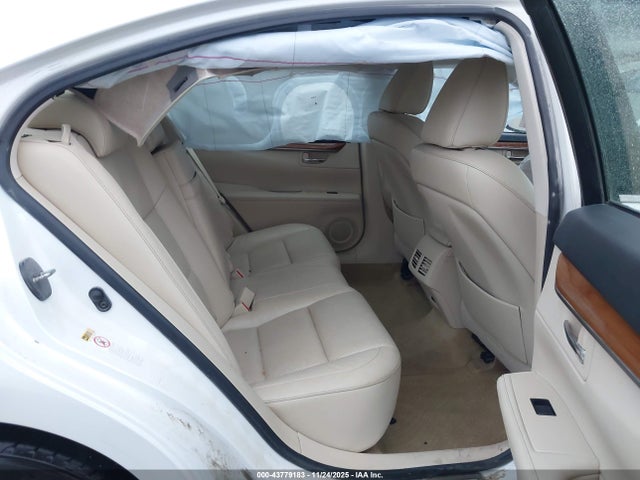 Lexus ES 300H 2014 JTHBW1GG9E2055721 Image 8