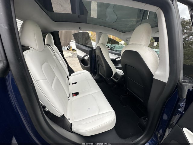 2021 Tesla Model Y Performance Dual Motor All-wheel Drive მანქანა იყიდება აუქციონზე, vin: 5YJYGDEF1MF140908, აუქციონის ნომერი: 43779190