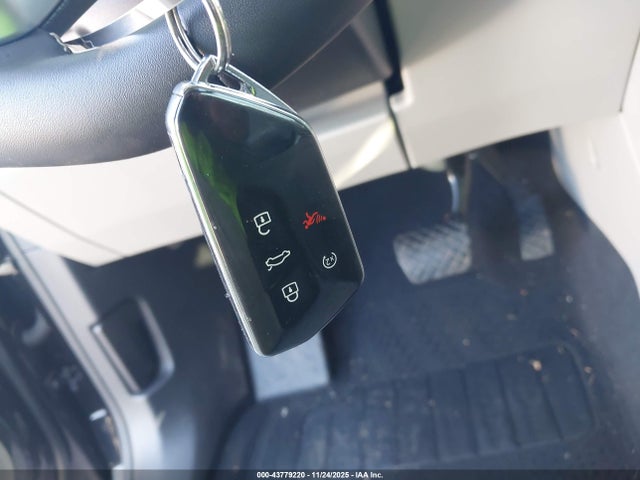 43779220 :رقم المزاد ، 1V2JR2CA8RC547635 vin ، 2024 Volkswagen Atlas 2.0t Se W/technology مزاد بيع