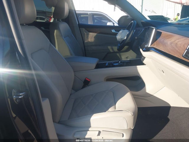 43779220 :رقم المزاد ، 1V2JR2CA8RC547635 vin ، 2024 Volkswagen Atlas 2.0t Se W/technology مزاد بيع