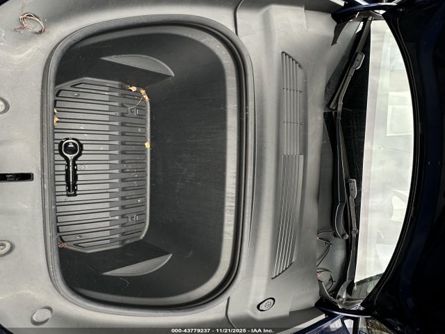 43779237 :رقم المزاد ، 5YJ3E1EB1JF119421 vin ، 2018 Tesla Model 3 Long Range/performance مزاد بيع