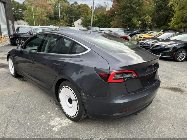 2018 TESLA MODEL 3 5YJ3E1EB1JF119421 Photo 2