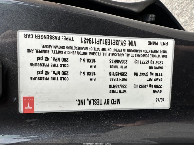 43779237 :رقم المزاد ، 5YJ3E1EB1JF119421 vin ، 2018 Tesla Model 3 Long Range/performance مزاد بيع