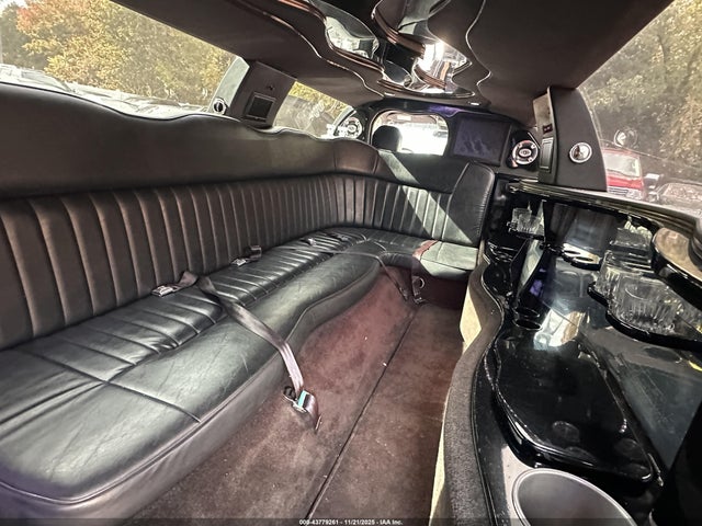 Aukcja sprzedaży 2005 Lincoln Town Car Executive, vin: 1L1FM88W85Y654529, numer aukcji: 43779261