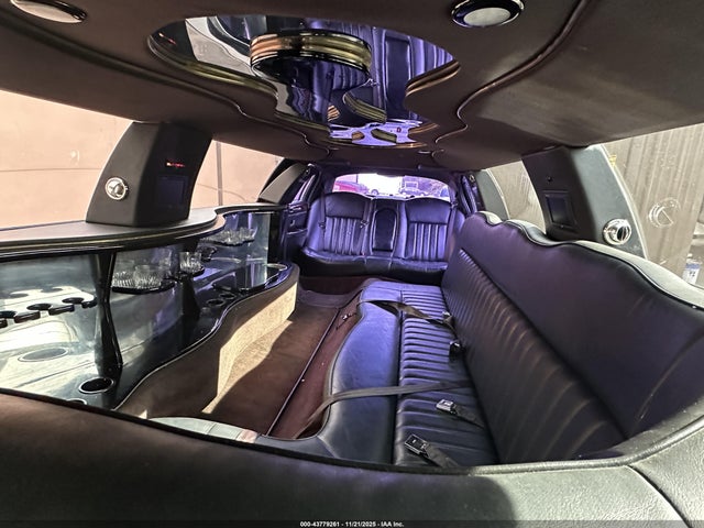 Aukcja sprzedaży 2005 Lincoln Town Car Executive, vin: 1L1FM88W85Y654529, numer aukcji: 43779261