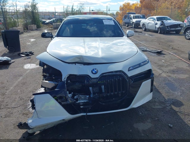 BMW 760i Xdrive 2025 WBA33EJ08SCV55132 Image 13