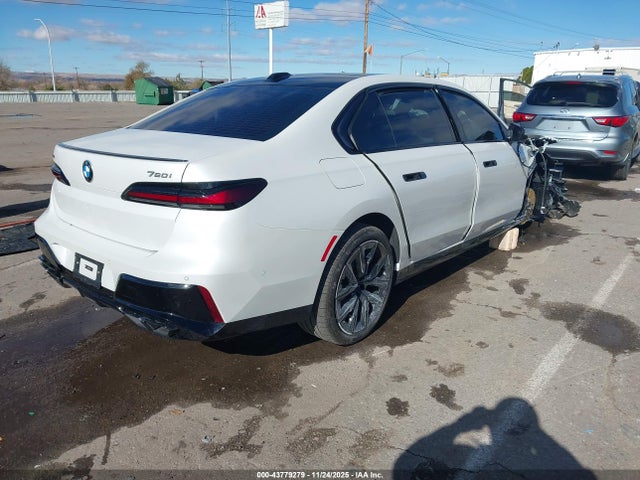 BMW 760i Xdrive 2025 WBA33EJ08SCV55132 Image 4