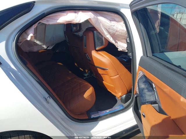 BMW 760i Xdrive 2025 WBA33EJ08SCV55132 Image 8