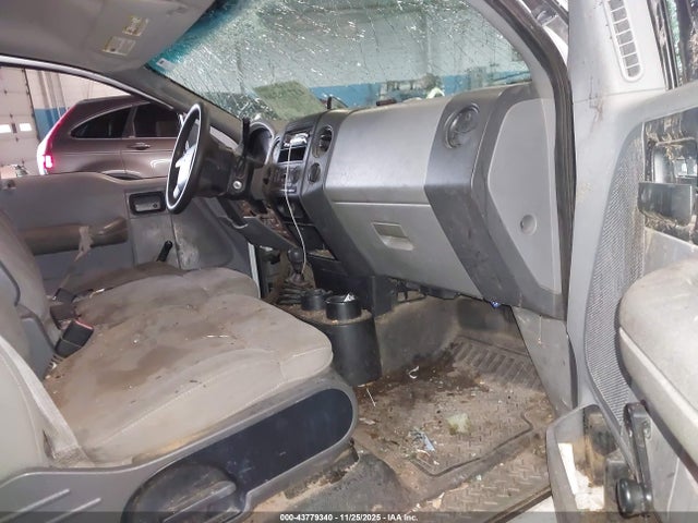 2005 Ford F-150 Stx/xl/xlt მანქანა იყიდება აუქციონზე, vin: 1FTRX14W25NA18646, აუქციონის ნომერი: 43779340