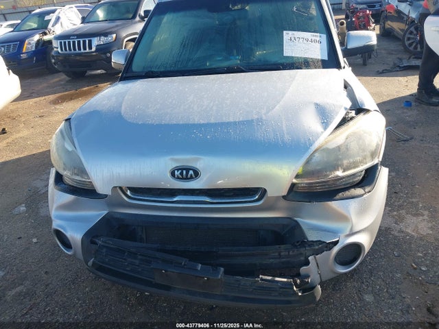 2012 KIA SOUL KNDJT2A65C7411819 Photo 5