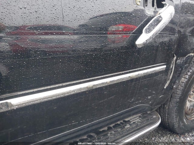 2011 CADILLAC ESCALADE ESV 1GYS4HEF6BR121486 Photo 5