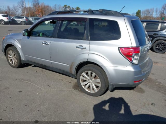 2013 SUBARU FORESTER JF2SHAEC6DH441554 Photo 2