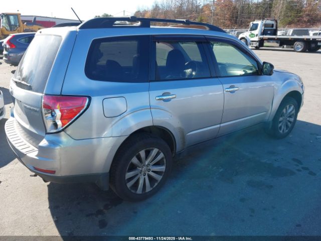 2013 SUBARU FORESTER JF2SHAEC6DH441554 Photo 3