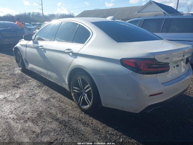 2021 BMW 530I WBA13BJ09MWX16708 Photo 2