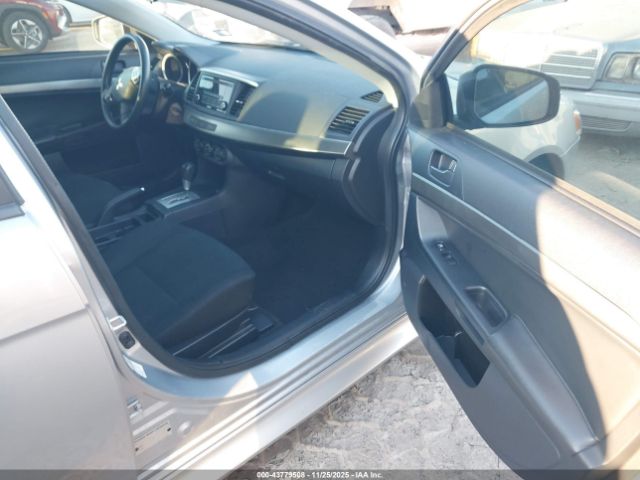 2015 MITSUBISHI LANCER JA32U2FU7FU022578 Photo 4