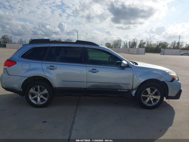 Subaru Outback 2.5i Limited 2014 4S4BRCLC4E3267763 Image 13