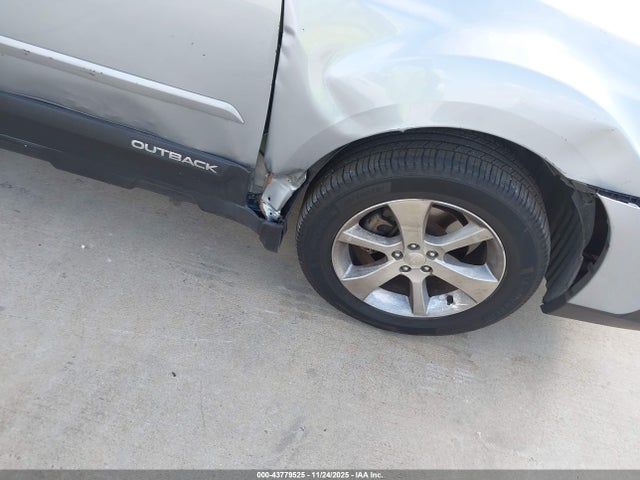 Subaru Outback 2.5i Limited 2014 4S4BRCLC4E3267763 Image 17