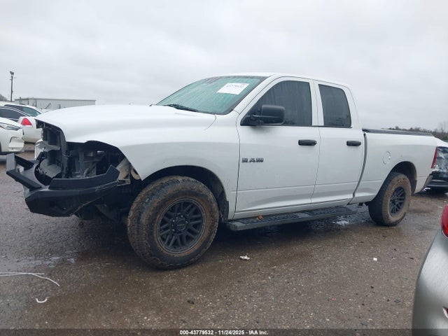 Продаж на аукціоні авто 2019 Ram 1500 Classic Tradesman  4x2 6'4 Box, vin: 1C6RR6FG8KS528467, номер лоту: 43779532