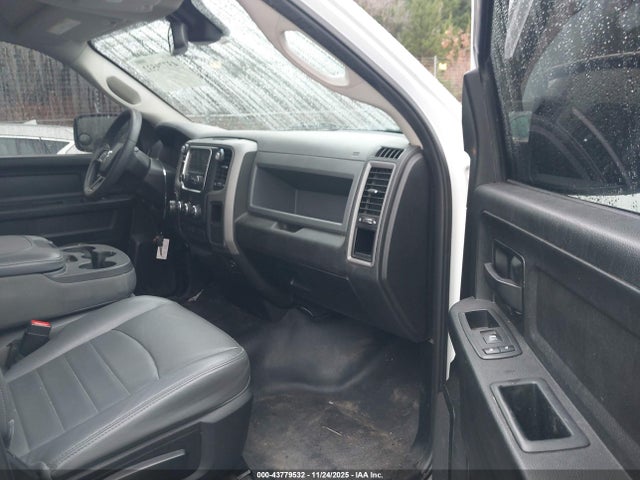 Продаж на аукціоні авто 2019 Ram 1500 Classic Tradesman  4x2 6'4 Box, vin: 1C6RR6FG8KS528467, номер лоту: 43779532