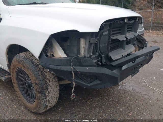 Продаж на аукціоні авто 2019 Ram 1500 Classic Tradesman  4x2 6'4 Box, vin: 1C6RR6FG8KS528467, номер лоту: 43779532