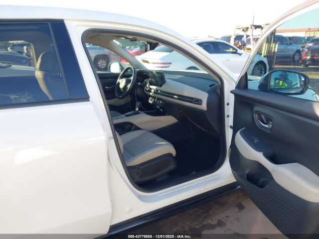 2023 HONDA HR-V 3CZRZ1H73PM726134 Photo 4