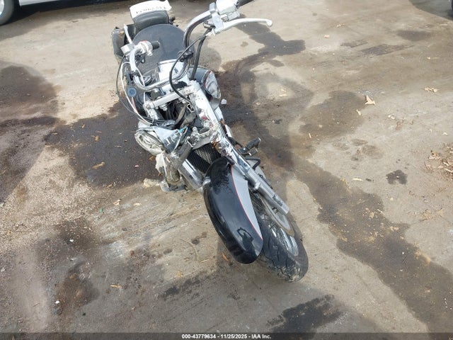 2004 HONDA VT750 JH2RC50374M004056 Photo 4