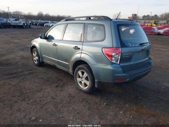 2013 SUBARU FORESTER JF2SHABC2DH416719 Photo 2