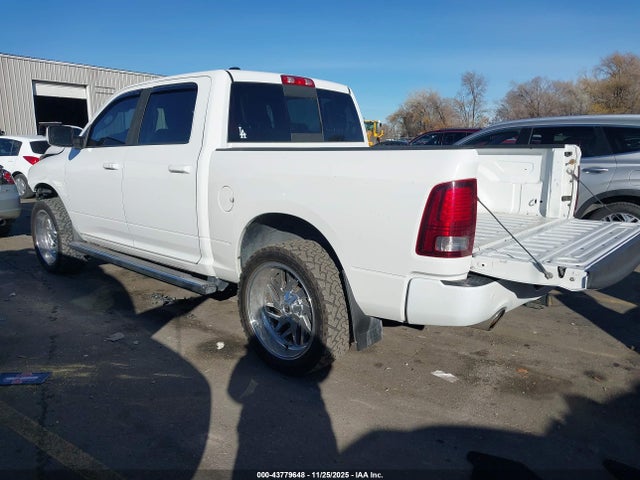 2014 RAM 1500 1C6RR7MTXES378758 Photo 2