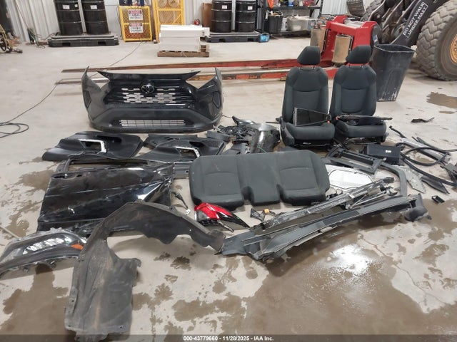 Toyota RAV4 LE 2021 2T3F1RFV0MC167573 Image 12