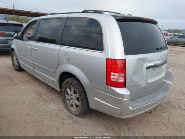 2010 CHRYSLER TOWN & COUNTRY 2A4RR5D15AR252812 Photo 2