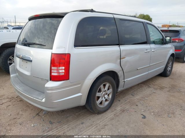 2010 CHRYSLER TOWN & COUNTRY 2A4RR5D15AR252812 Photo 3