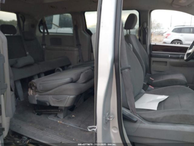 2010 CHRYSLER TOWN & COUNTRY 2A4RR5D15AR252812 Photo 7