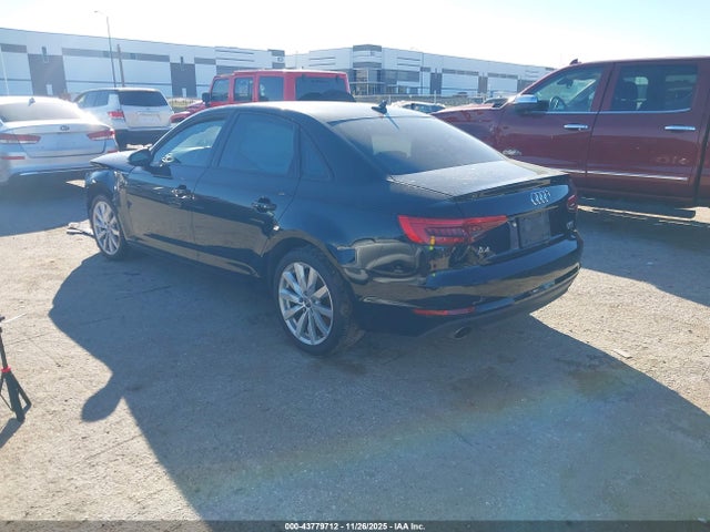 2017 AUDI A4 WAUANAF42HN025600 Photo 2