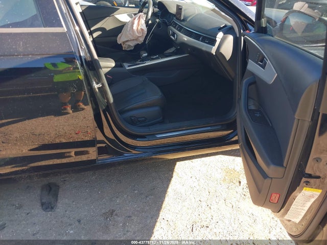 2017 AUDI A4 WAUANAF42HN025600 Photo 4