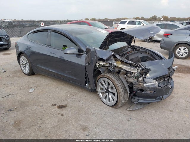 2022 TESLA MODEL 3 5YJ3E1EB0NF186565 Photo 0