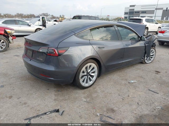 2022 TESLA MODEL 3 5YJ3E1EB0NF186565 Photo 3