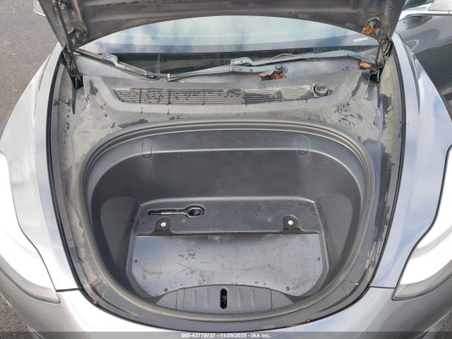 2018 TESLA MODEL 3 5YJ3E1EBXJF183943 Photo 9