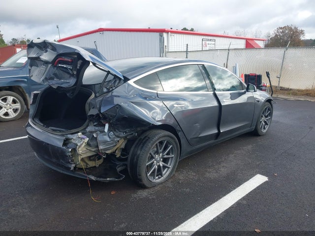2018 TESLA MODEL 3 5YJ3E1EBXJF183943 Photo 3