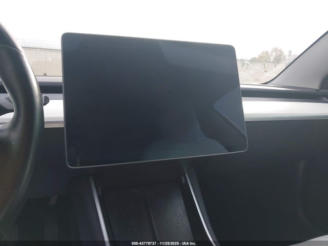 2018 TESLA MODEL 3 5YJ3E1EBXJF183943 Photo 6