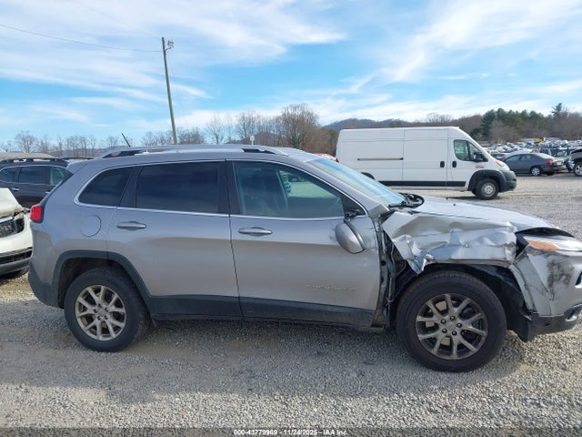 Jeep Cherokee Latitude 4x4 2018 1C4PJMCB3JD501409 Image 13